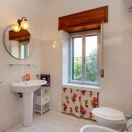 Erminia House - Orange Flat *