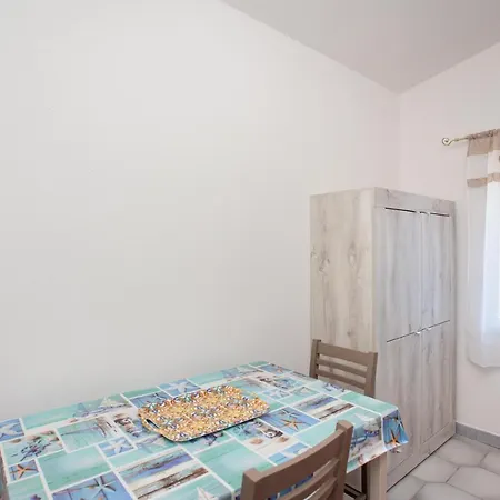 Erminia House - Orange Flat Lägenhet Orosei