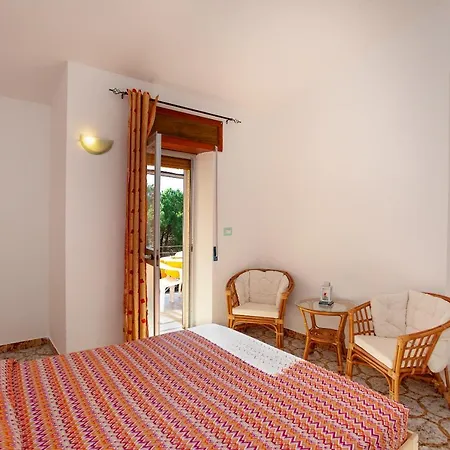 Erminia House - Orange Flat